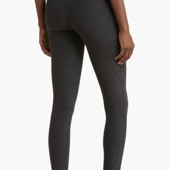 High-Waisted Black Leggings - Picture 3 of 4